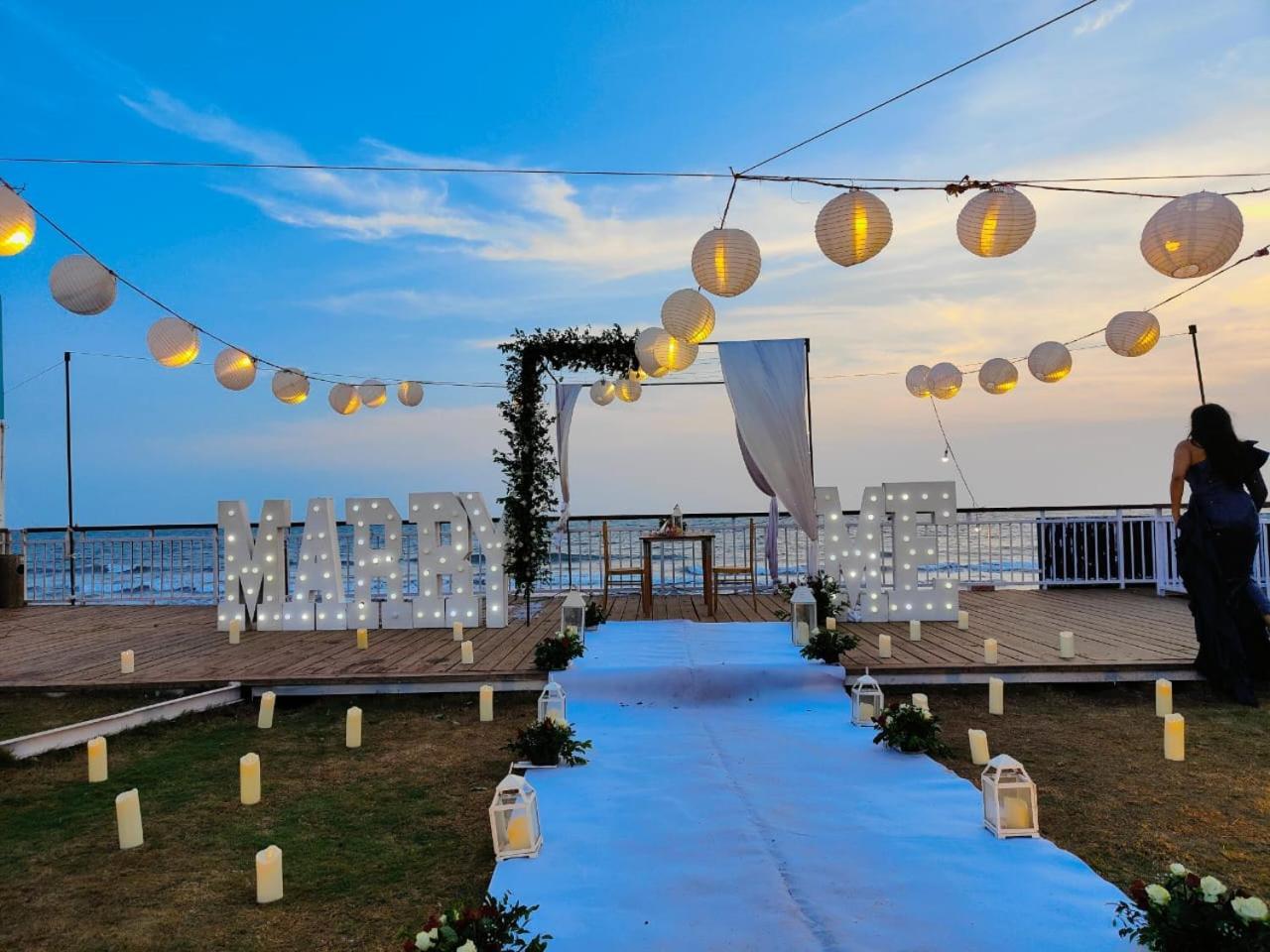 Maargit Beach Resort Мандрем Экстерьер фото