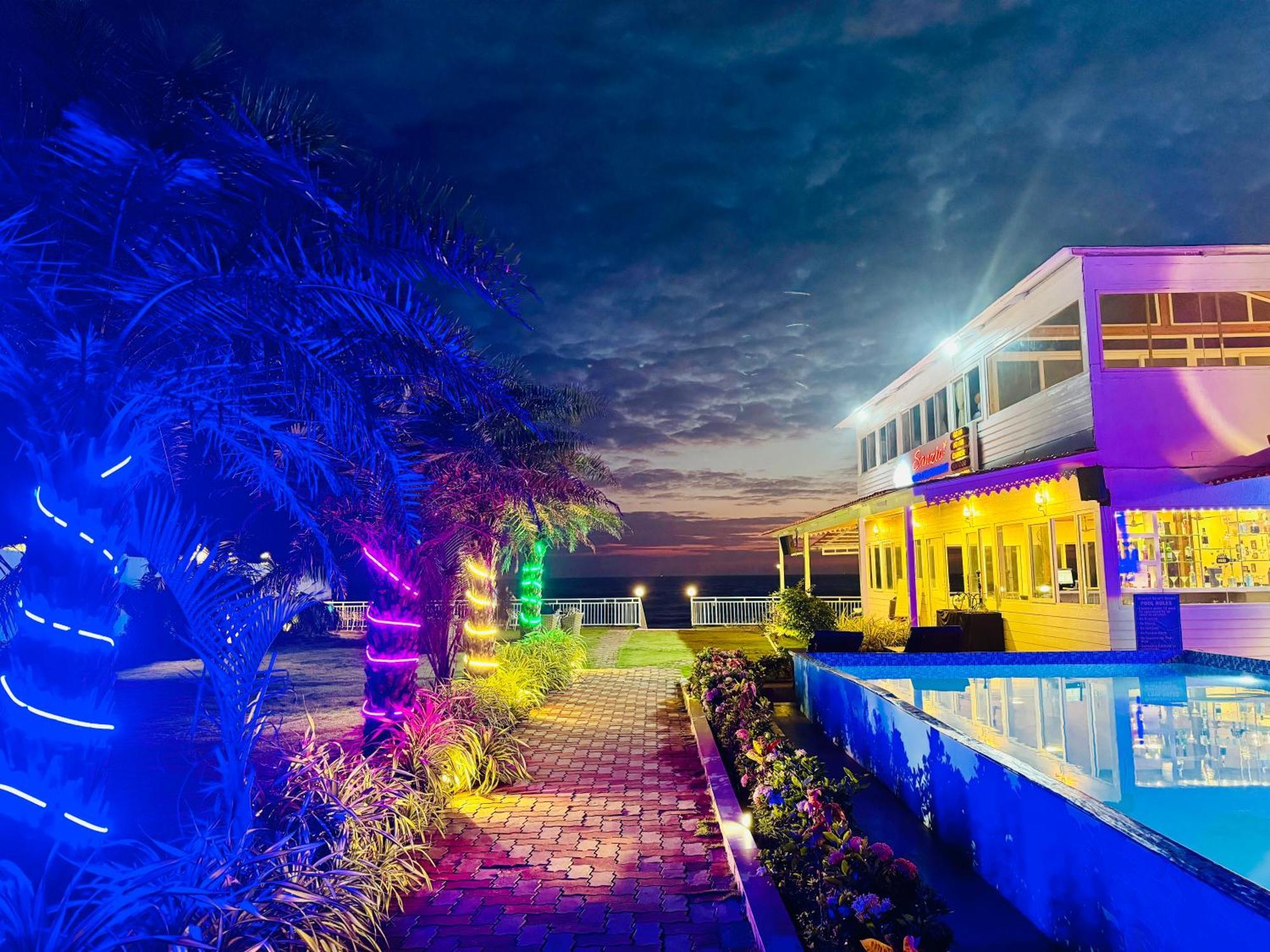 Maargit Beach Resort Мандрем Экстерьер фото
