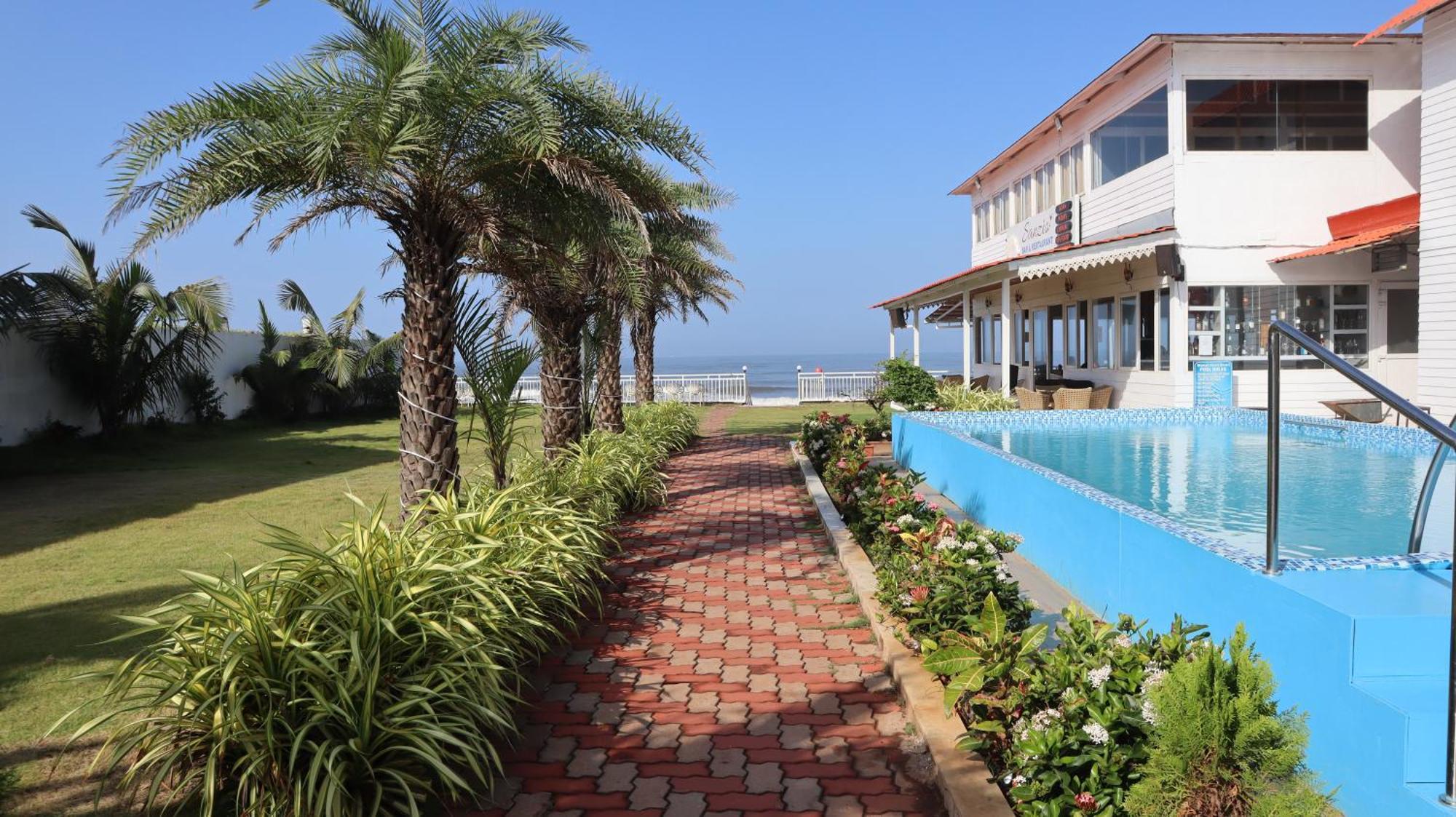 Maargit Beach Resort Мандрем Экстерьер фото
