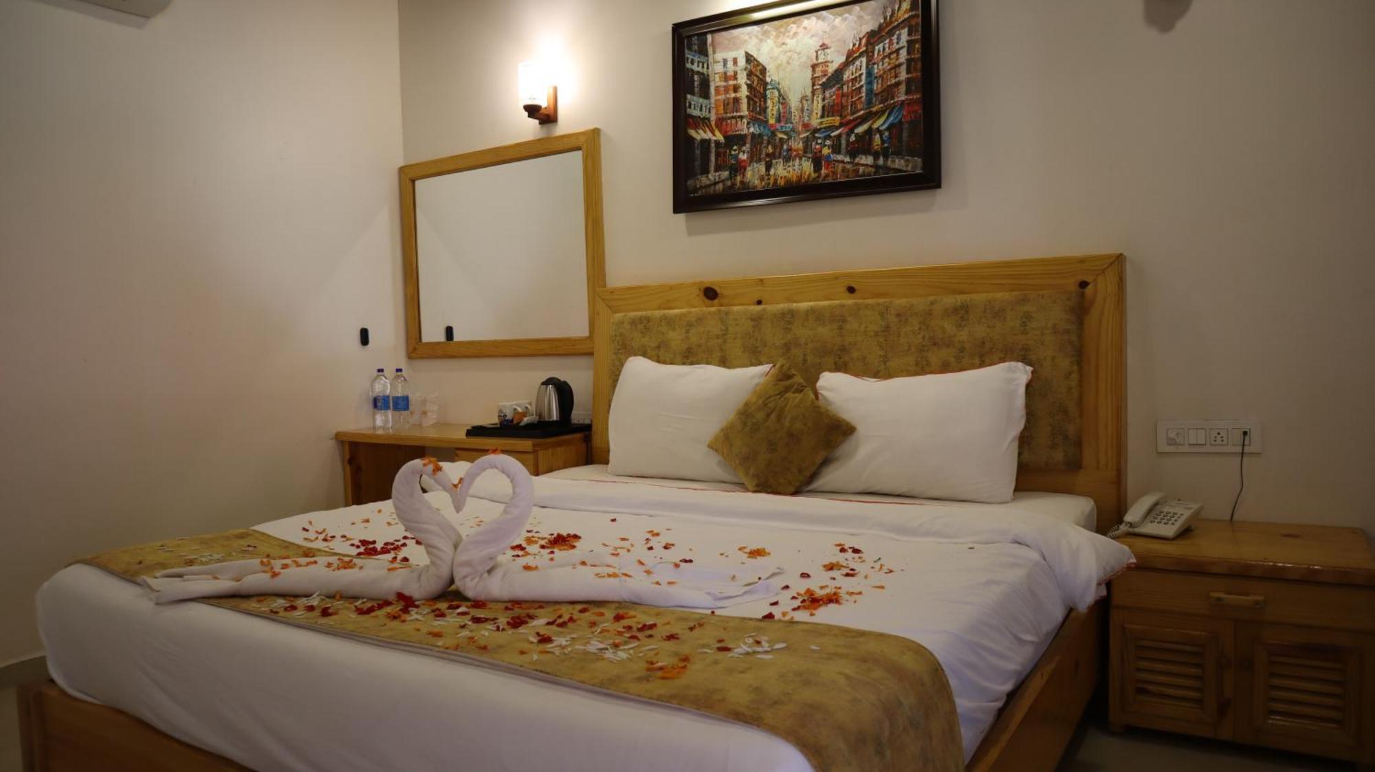 Maargit Beach Resort Мандрем Экстерьер фото