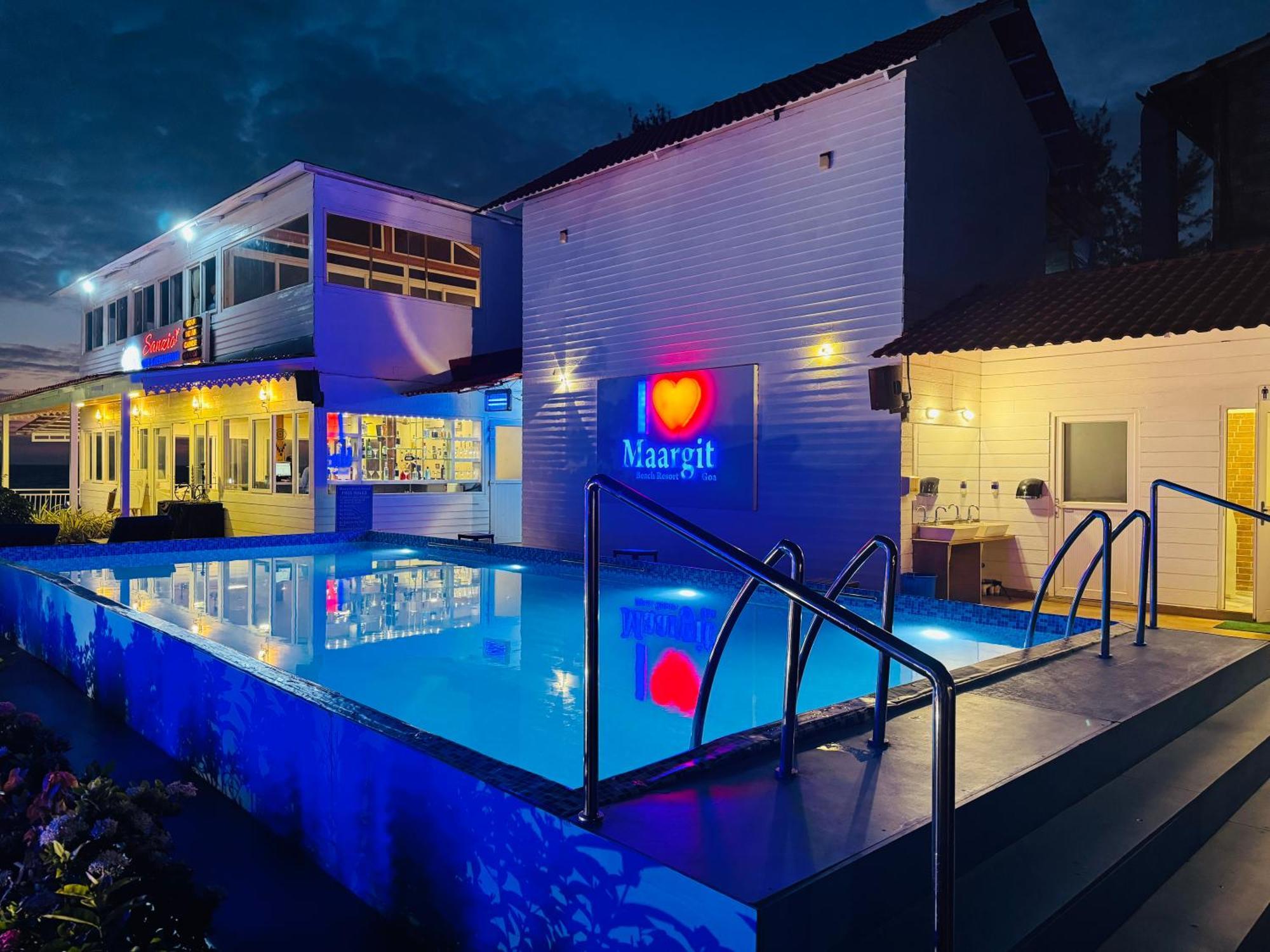 Maargit Beach Resort Мандрем Экстерьер фото